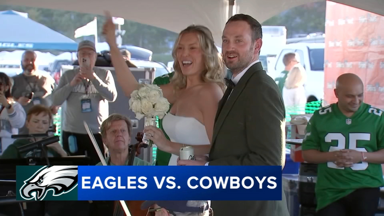 Chicago couple Lindsey Carl, Brandon Byrd get married at Philadelphia Eagles tailgate before MNF
       — 6ABC Action News (Philadelphia)